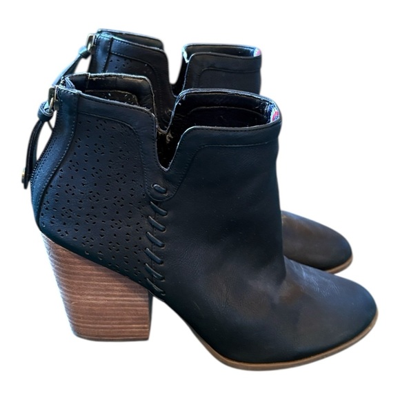 Tommy Hilfiger Black Leather Boots - Picture 3 of 6